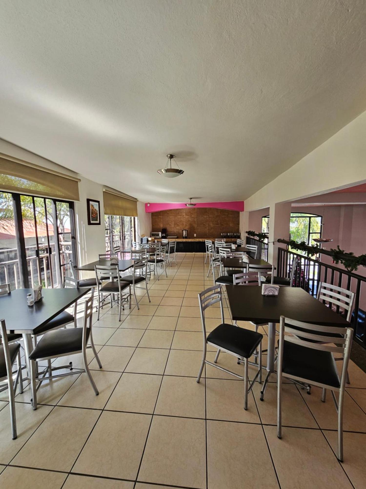 Hotel Ejecutivo Aeropuerto Alvaro Obregon エクステリア 写真