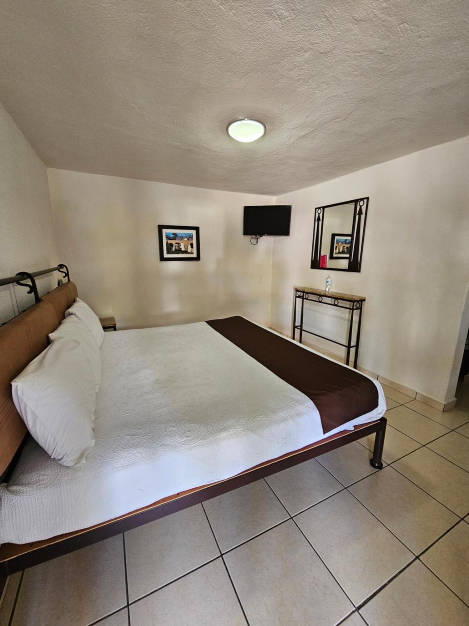 Hotel Ejecutivo Aeropuerto Alvaro Obregon エクステリア 写真