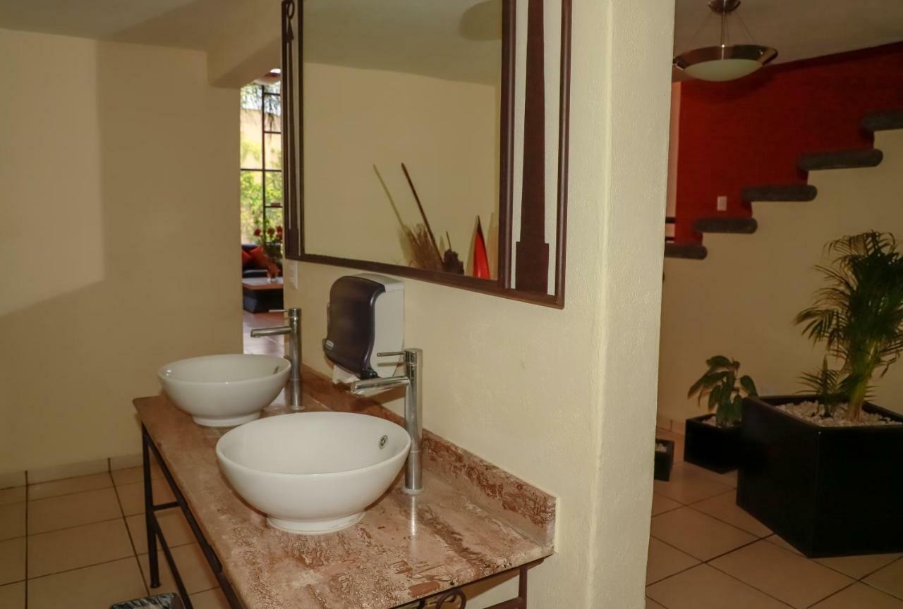 Hotel Ejecutivo Aeropuerto Alvaro Obregon エクステリア 写真
